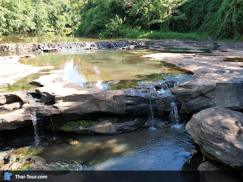 น้ำตกตาดโตน