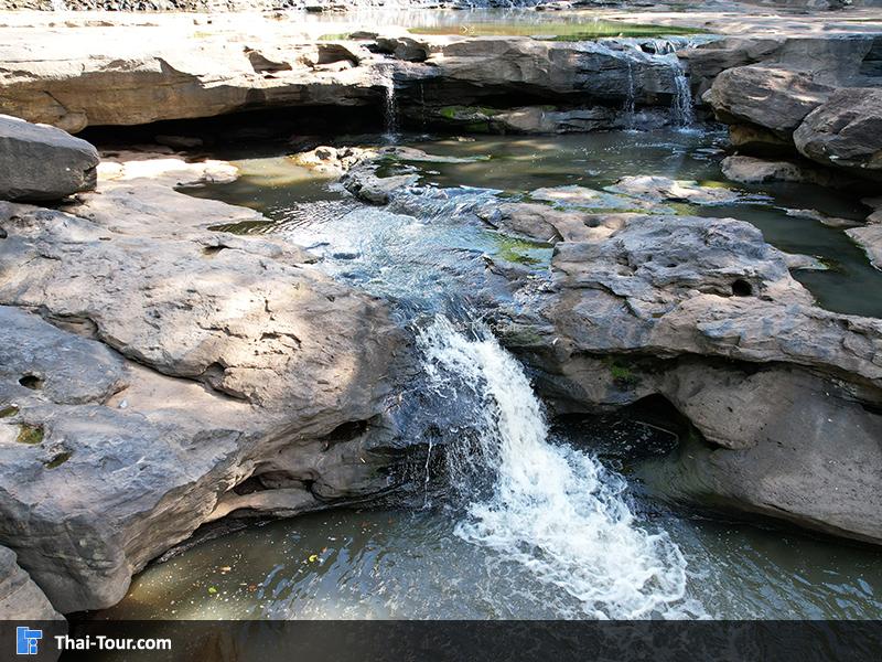 น้ำตกตาดโตน