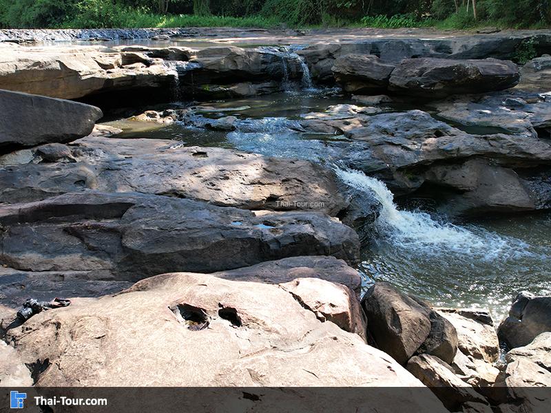 น้ำตกตาดโตน