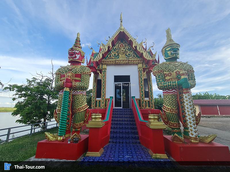 วัดพระศรีมหาโพธิ์ มุกดาหาร