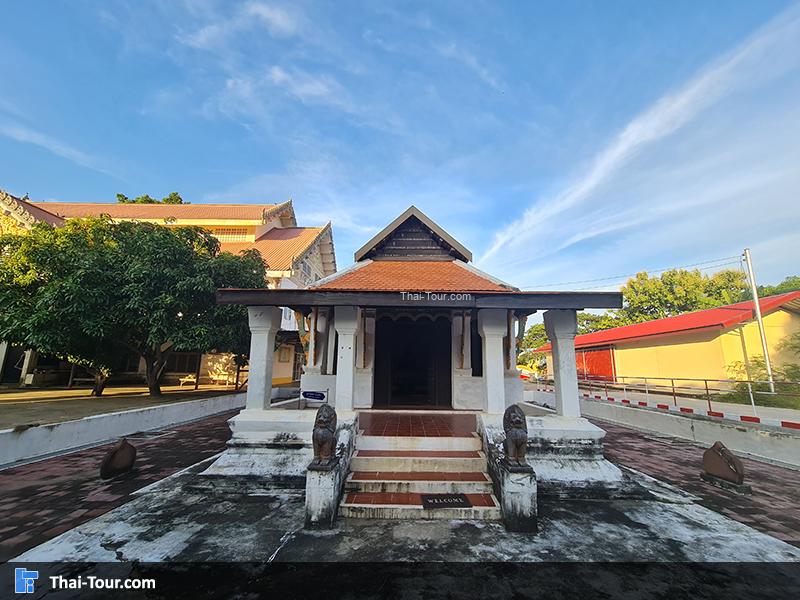 วัดพระศรีมหาโพธิ์ มุกดาหาร