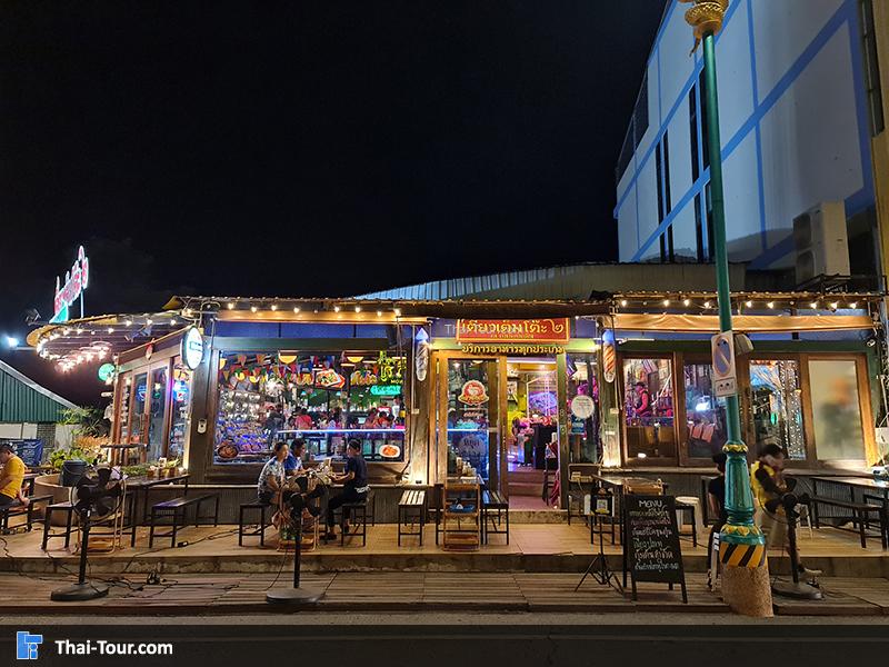 วิวถนนบรรยากาศดีมาก