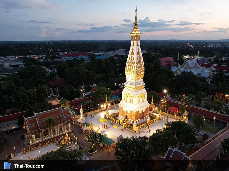 ภาพมุมสูงกลางคืน พระธาตุพนม