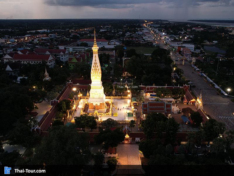 ภาพมุมสูงกลางคืน พระธาตุพนม