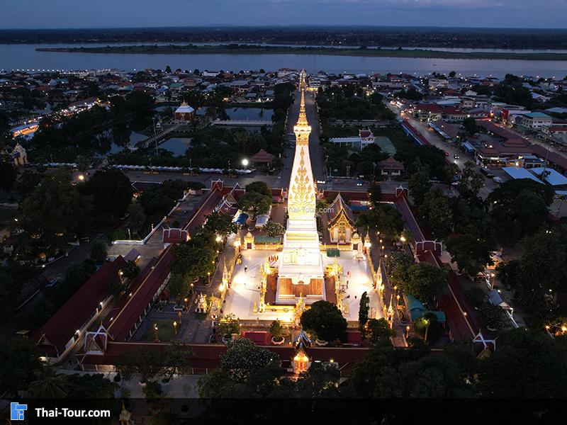 ภาพมุมสูงกลางคืน พระธาตุพนม