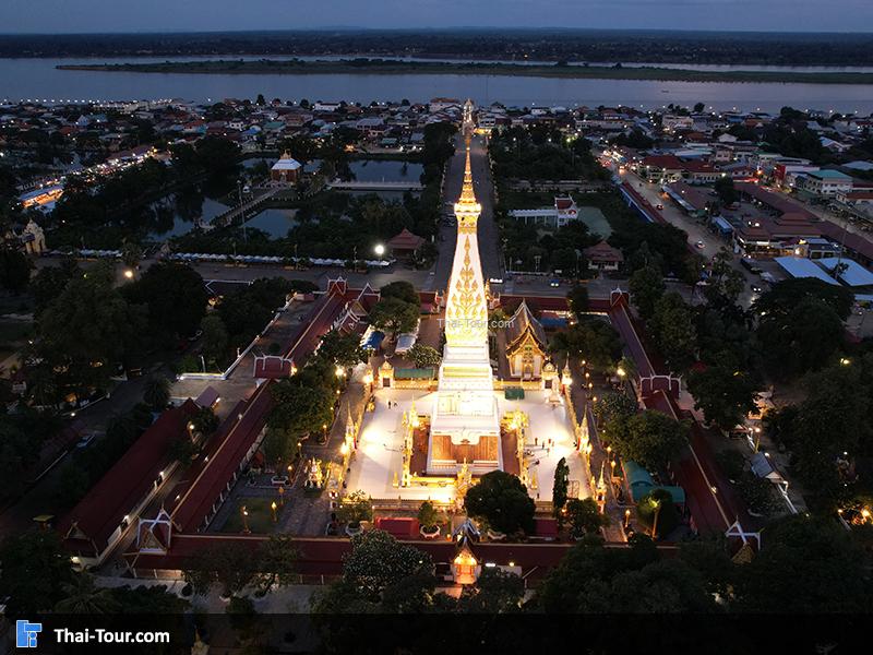 ภาพมุมสูงกลางคืน พระธาตุพนม