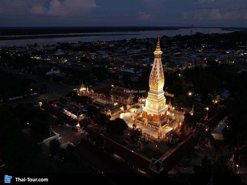 ภาพมุมสูงกลางคืน พระธาตุพนม