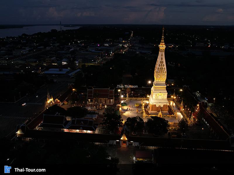 ภาพมุมสูงกลางคืน พระธาตุพนม