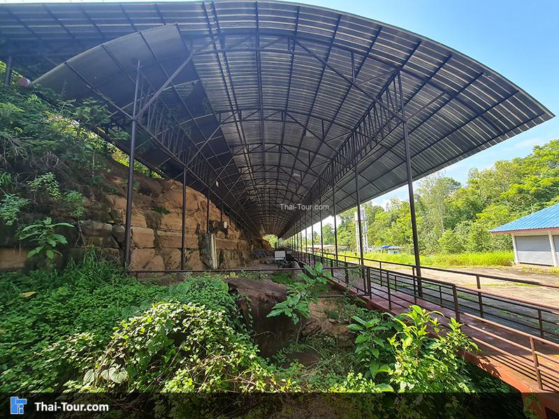 แหล่งเรียนรู้ รอยเท้าไดโนเสาร์ ท่าอุเทน