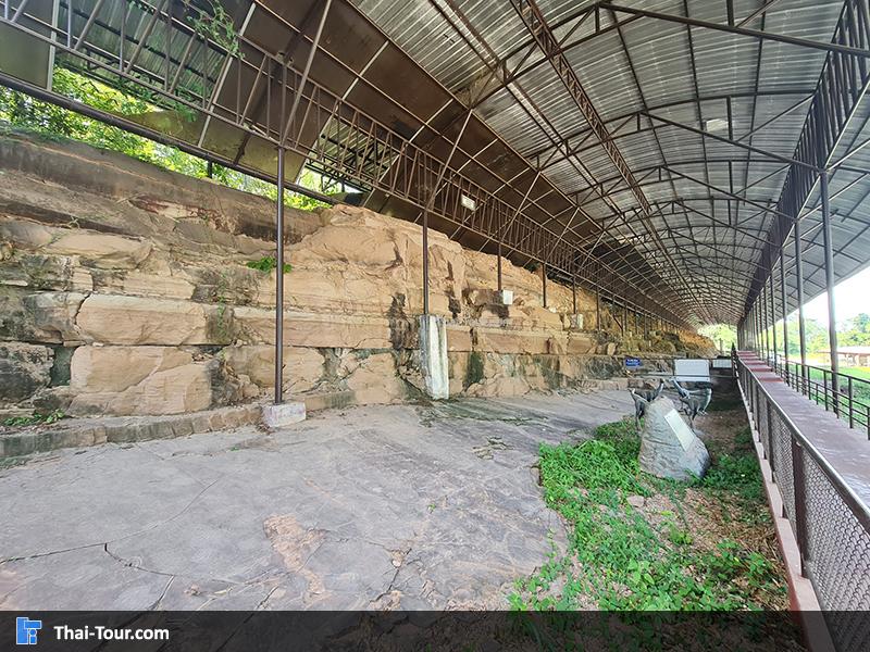 แหล่งเรียนรู้ รอยเท้าไดโนเสาร์ ท่าอุเทน