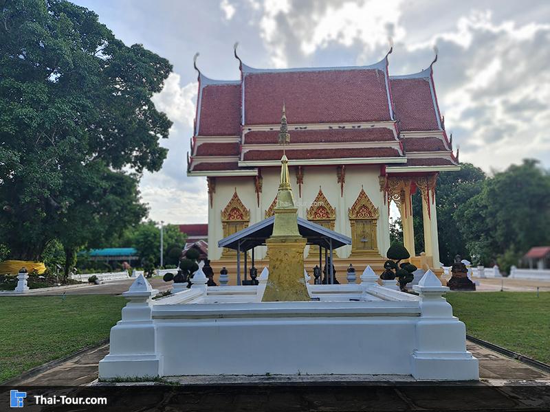 พระธาตุขามแก่น