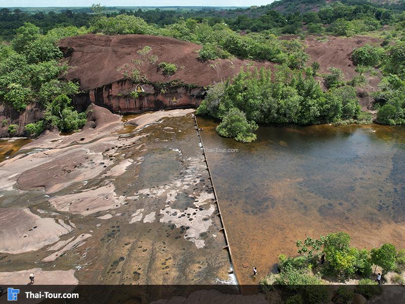 ภาพมุมสูงน้ำตกถ้ำพระ