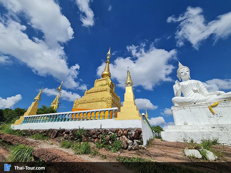 เจดีย์หลวงปู่เสาร์