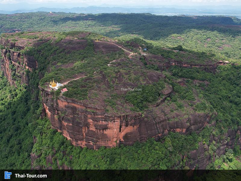ภาพมุมสูง เจดีย์หลวงปู่เสาร์
