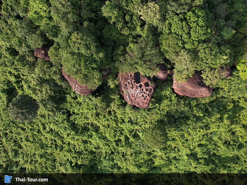 ภาพมุมสูง ส้างร้อยบ่อ