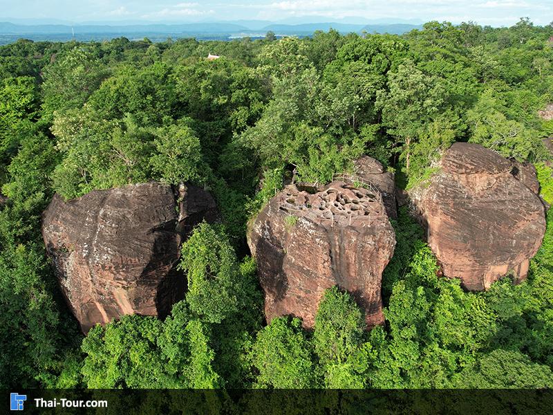 ภาพมุมสูง ส้างร้อยบ่อ