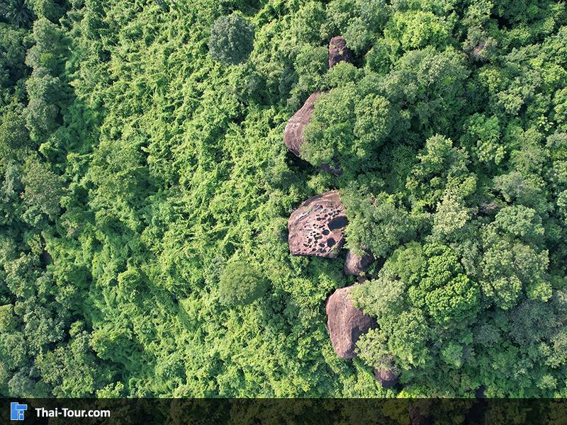 ภาพมุมสูง ส้างร้อยบ่อ