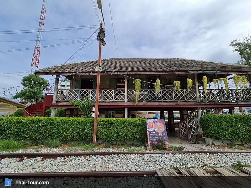 ตลาดร่มหุบ