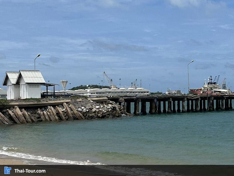 ศูนย์อนุรักษ์เต่าทะเล สัตหีบ