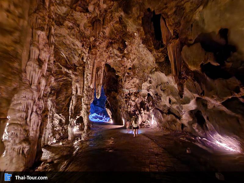 บรรยากาศภายใน ถ้ำเขาหลวง