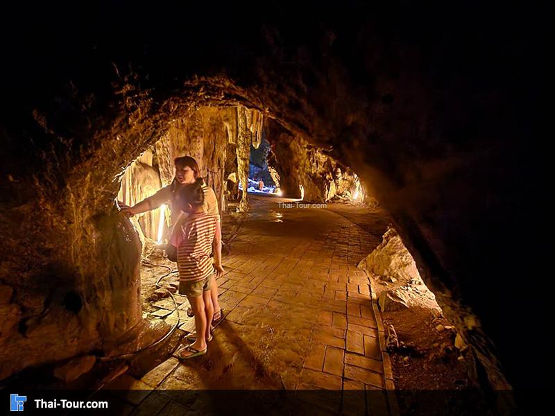 อุโมงค์ภายใน ถ้ำเขาหลวง