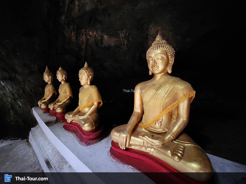 พระพุทธรูปเรียงรายภายใน ถ้ำเขาหลวง