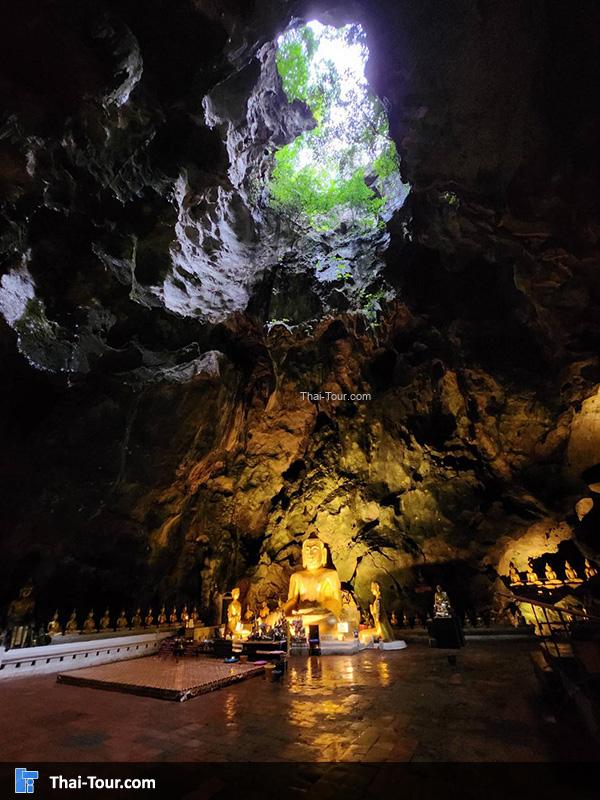 บรรยากาศภายใน ถ้ำเขาหลวง