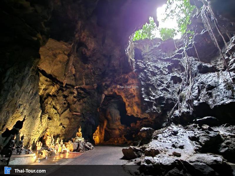 บรรยากาศภายใน ถ้ำเขาหลวง