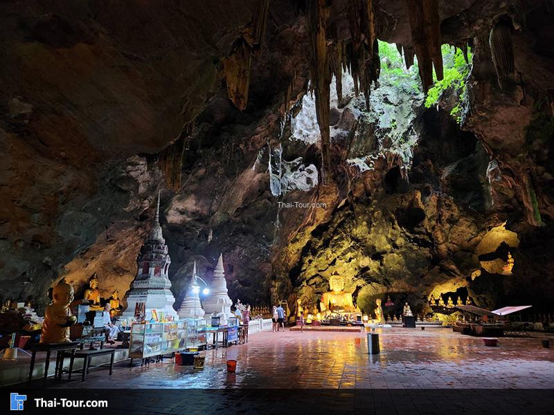 บรรยากาศภายใน ถ้ำเขาหลวง