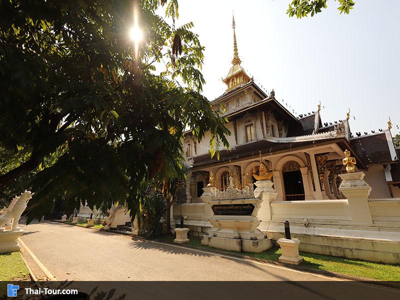 ด้านนอกของ วัดป่าดาราภิรมย์