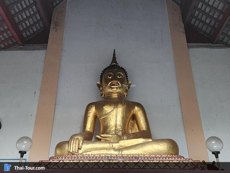 พระประทาน วัดเชียงมั่น