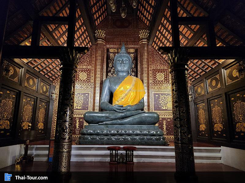 ด้านนอก วัดเจดีย์หลวงวรวิหาร