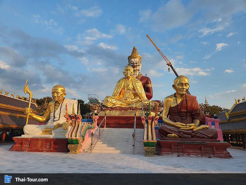 รอบนอก วัดแสงแก้วโพธิญาณ