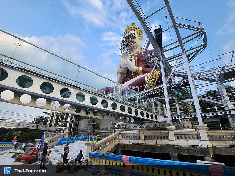 รอบนอก วัดแสงแก้วโพธิญาณ