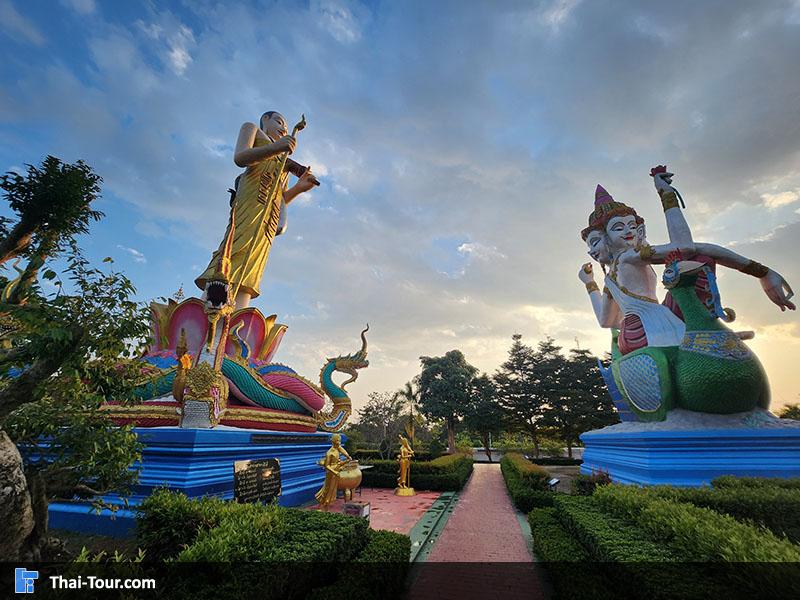 รอบนอก วัดแสงแก้วโพธิญาณ