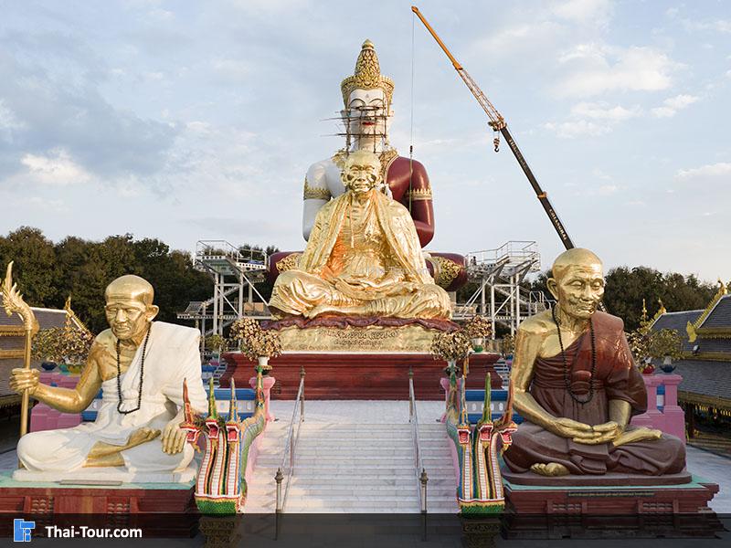 รอบนอก วัดแสงแก้วโพธิญาณ