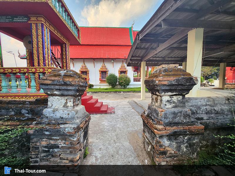 ด้านนอก วัดพระเจ้าทองทิพย์