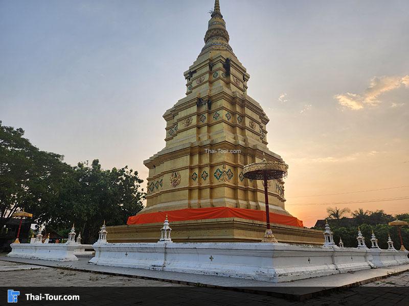 ด้านนอก วัดพระเจ้าทองทิพย์