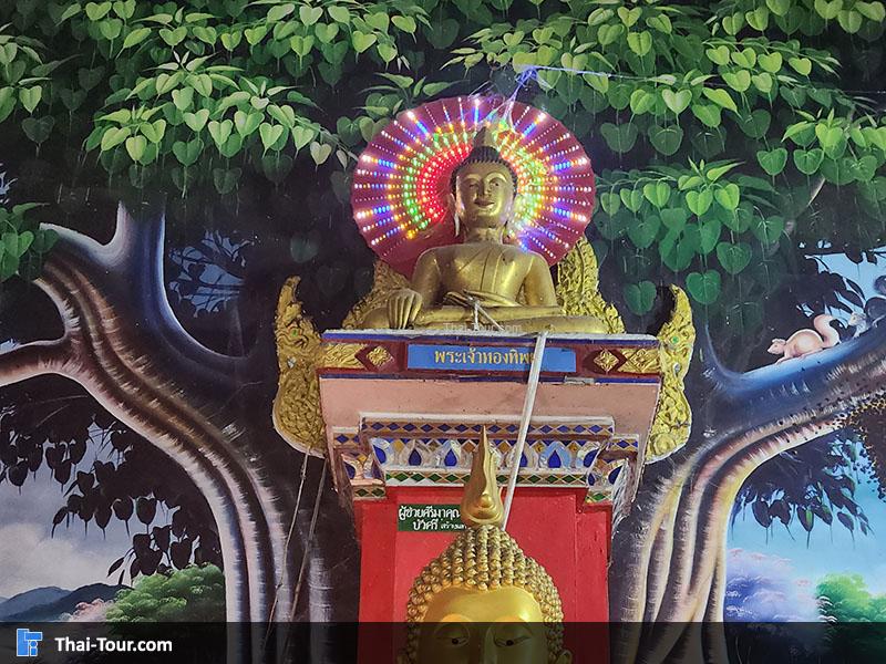 ภายใน วัดพระเจ้าทองทิพย์