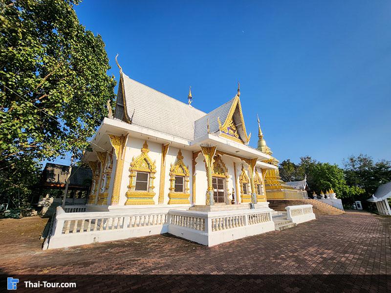 ด้านนอก วัดพระธาตุจอมกิตติ