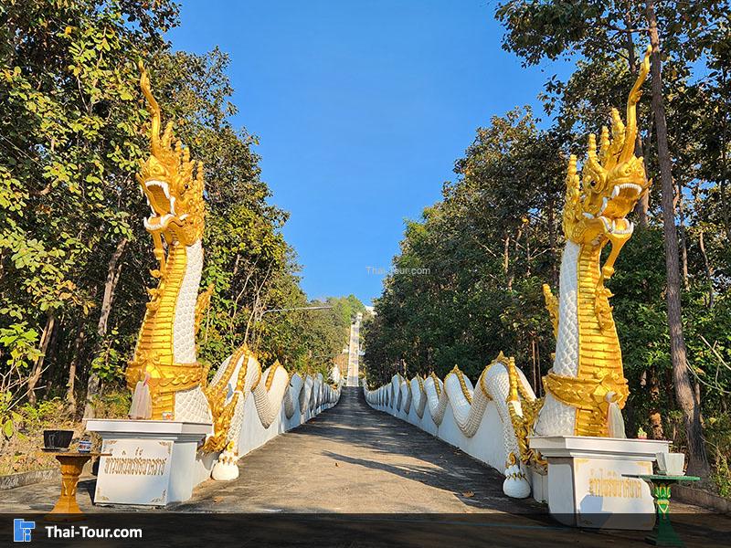 ด้านนอก วัดพระธาตุจอมกิตติ