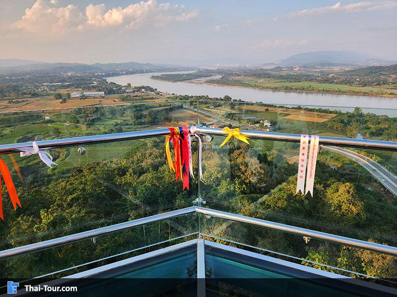 สกายวอล์คผาเงา 3 แผ่นดิน