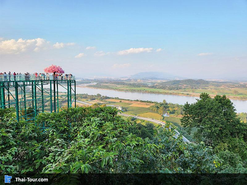 สกายวอล์คผาเงา 3 แผ่นดิน