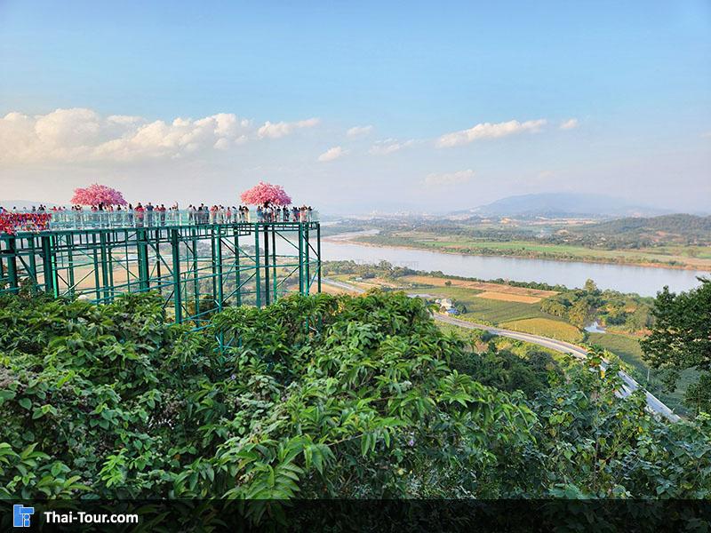 สกายวอล์คผาเงา 3 แผ่นดิน