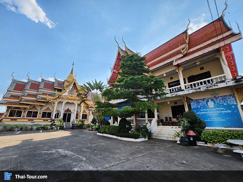 ด้านหน้าของวัดเวียง