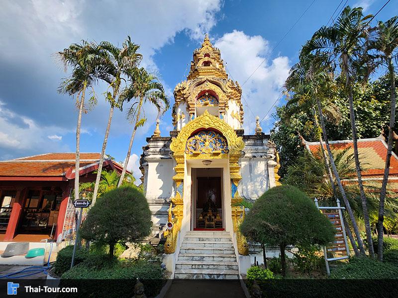 ด้านหน้าของวัดเวียง