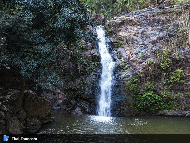 ภาพมุมสูง น้ำตกตาดม่าน
