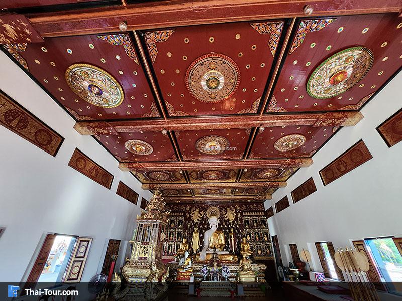 ภายในพระอุโบสถ วัดกู่คำ เมืองน่าน