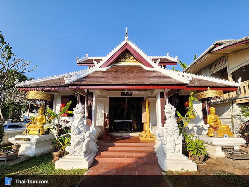 ภายในพระอุโบสถ วัดกู่คำ เมืองน่าน