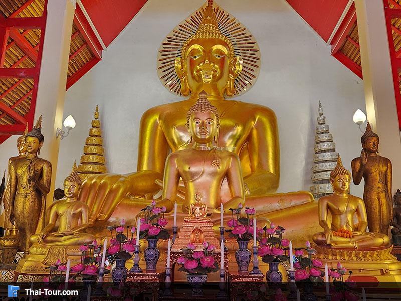 ภายในพระอุโบสถ วัดพญาภู